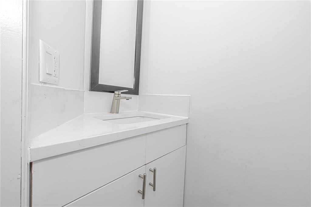 582 Bay Ridge Avenue, Brooklyn, New York, 11220 image 12