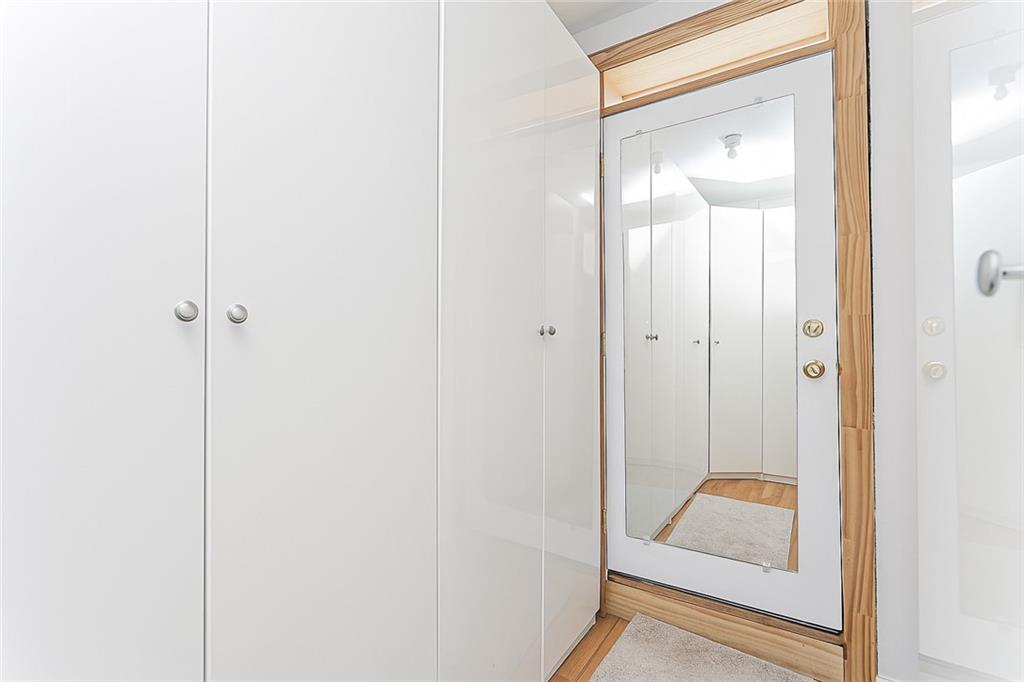 227 94th Street, Brooklyn, New York, 11209 image 22