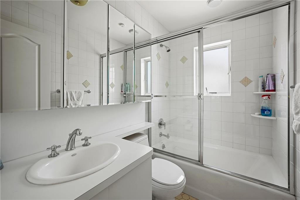 961 East 7th Street, Brooklyn, New York, 11230 image 17