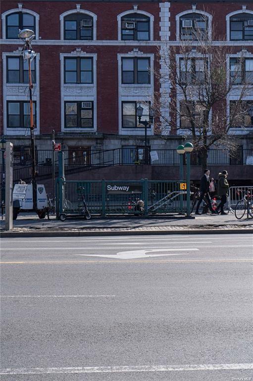 Withheld Withheld Parkway 2B, Brooklyn, New York, 11213 image 9