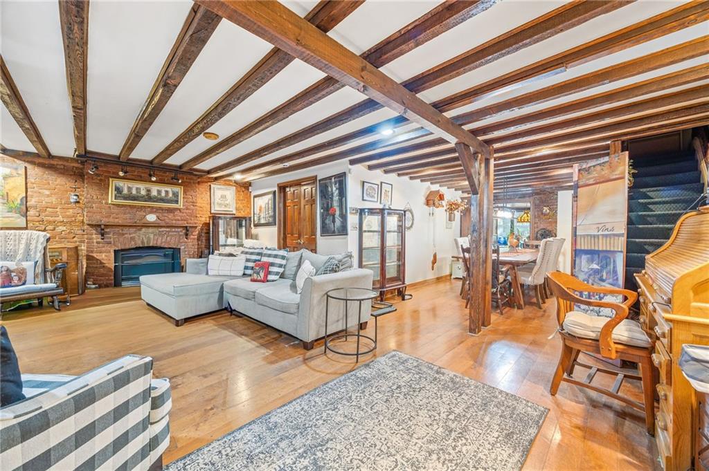 32 Douglass Street Image 2