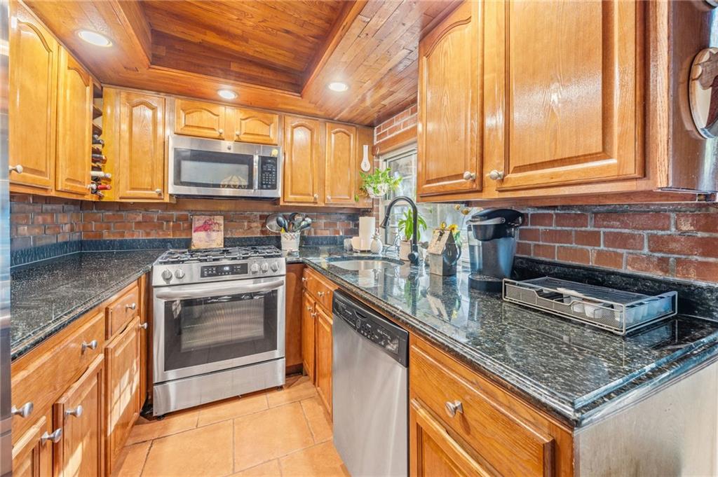 32 Douglass Street Image 5