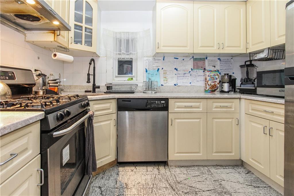 1720 East 14th Street 4A Image 4