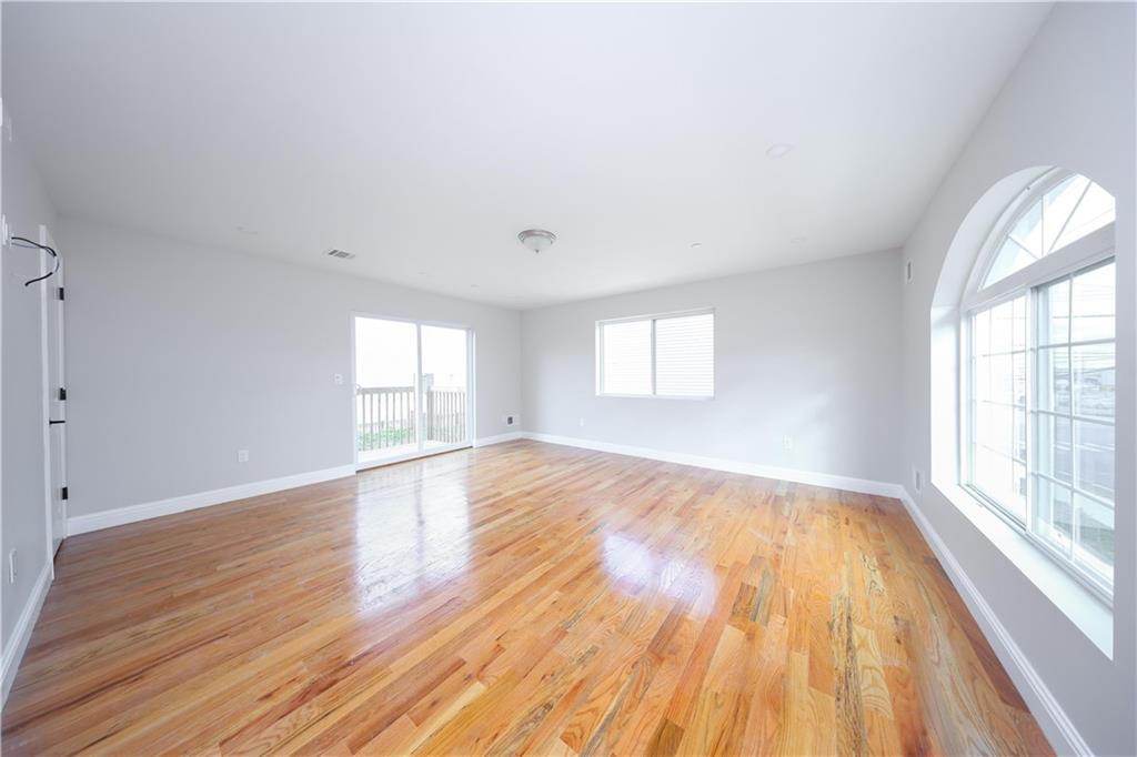 12 Simonson Avenue Image 4