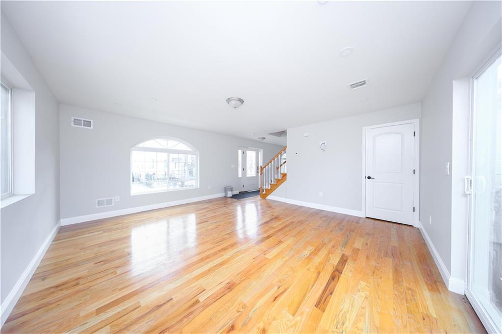 12 Simonson Avenue Image 5