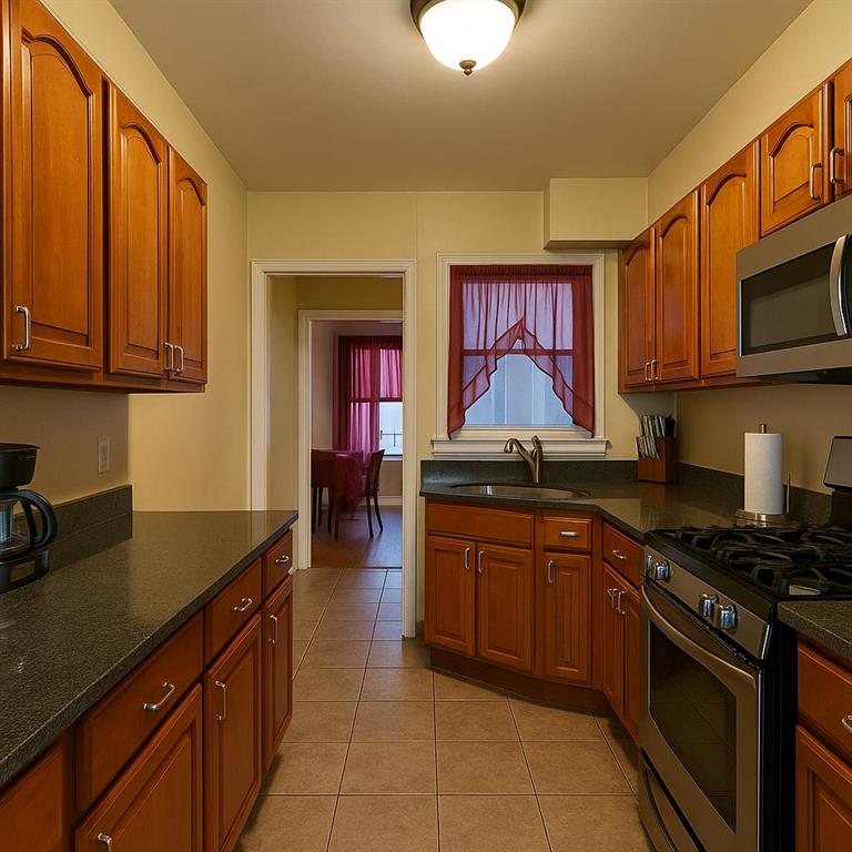 14 Van Siclen Court, Brooklyn, New York, 11207 image 13