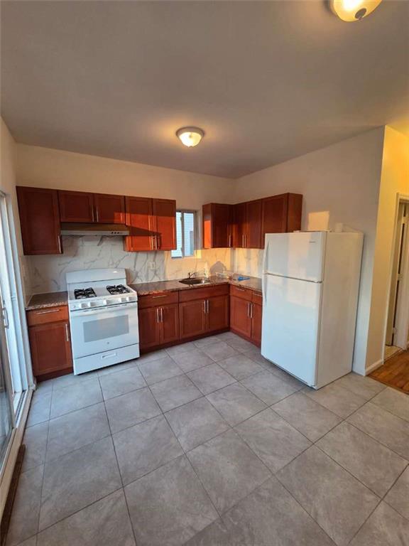 158 Holland Avenue Image 4