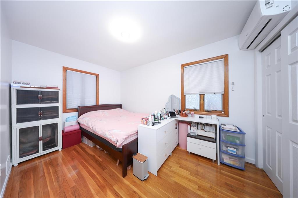 72 Zoe Street, Staten  Island, New York, 10305 image 13