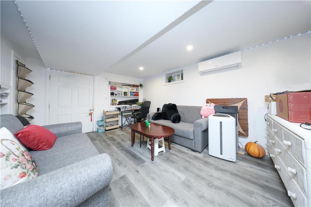 72 Zoe Street, Staten  Island, New York, 10305 image 20