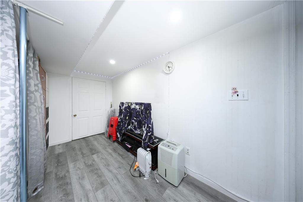 72 Zoe Street, Staten  Island, New York, 10305 image 22