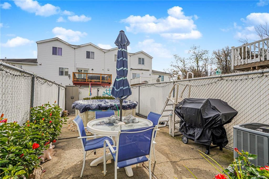 516 Medina Street, Staten  Island, New York, 10306 image 26