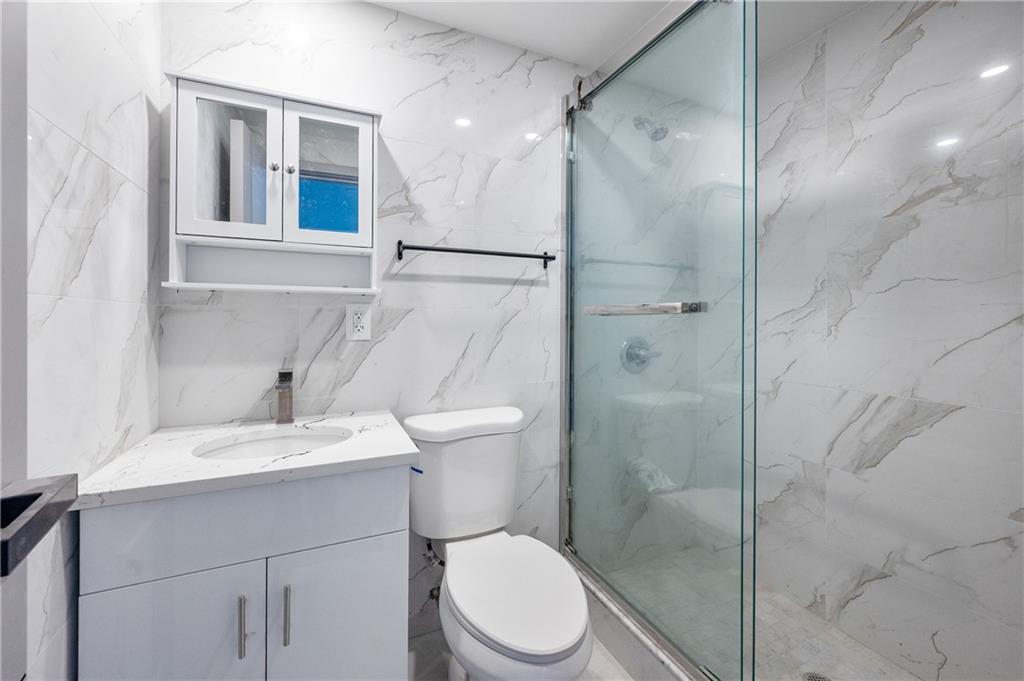 66-17 Clinton Avenue, Maspeth, New York, 11378 image 7