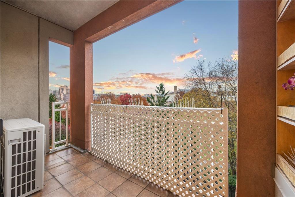 45 Oceana Drive 4B, Brooklyn, New York, 11235 image 12