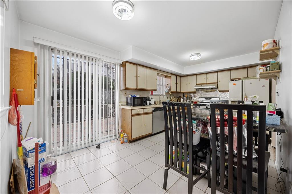 306 Hylan Boulevard, Staten  Island, New York, 10305 image 12