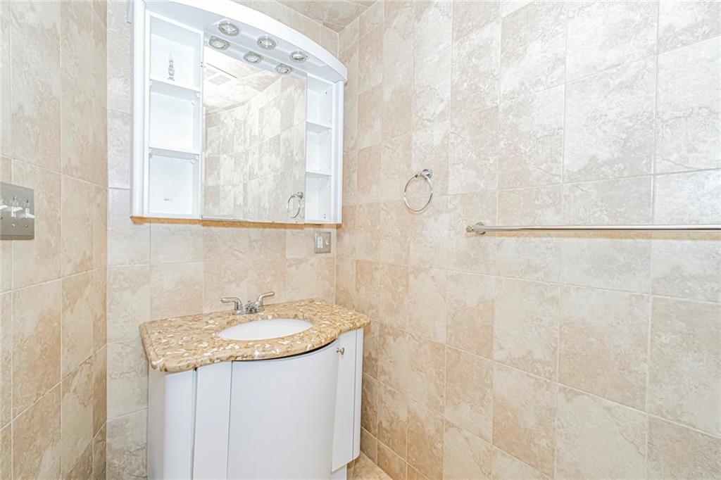 3567 Shore Parkway H4A Image 4