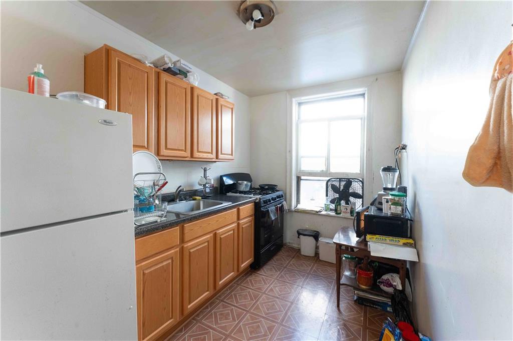 765 East 9th Street, Brooklyn, New York, 11230 image 22