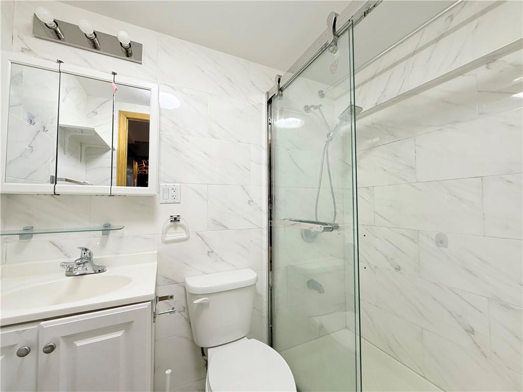 33 Geo Court, Staten  Island, New York, 10304 image 32