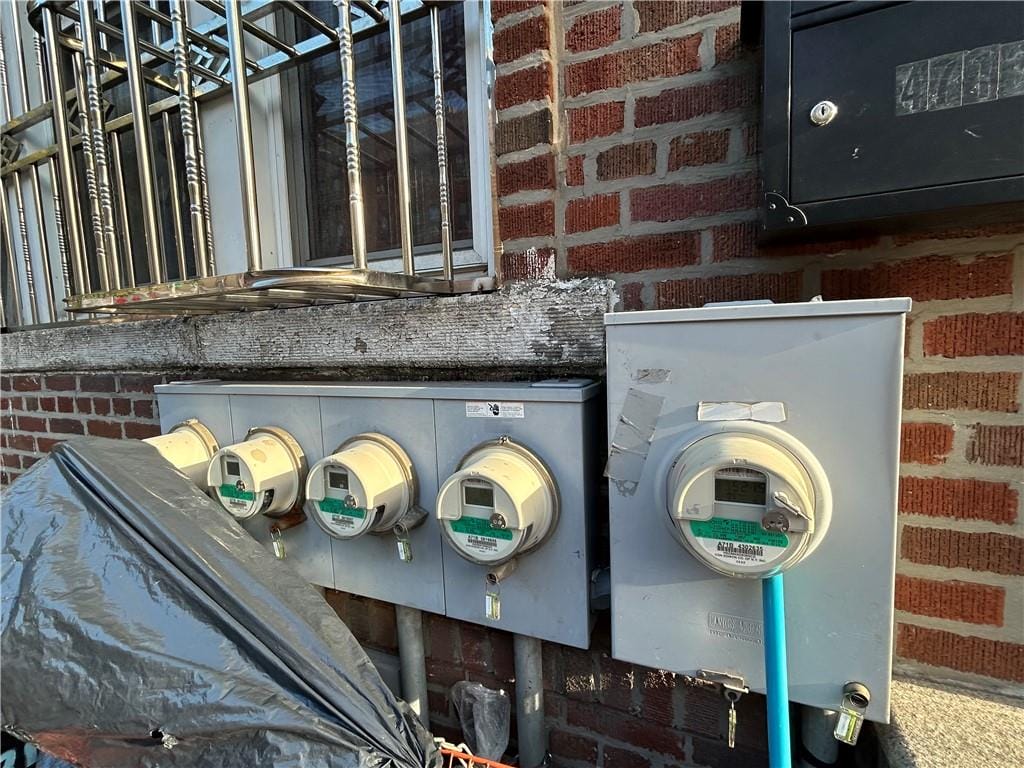 4713 7 Avenue Image 2