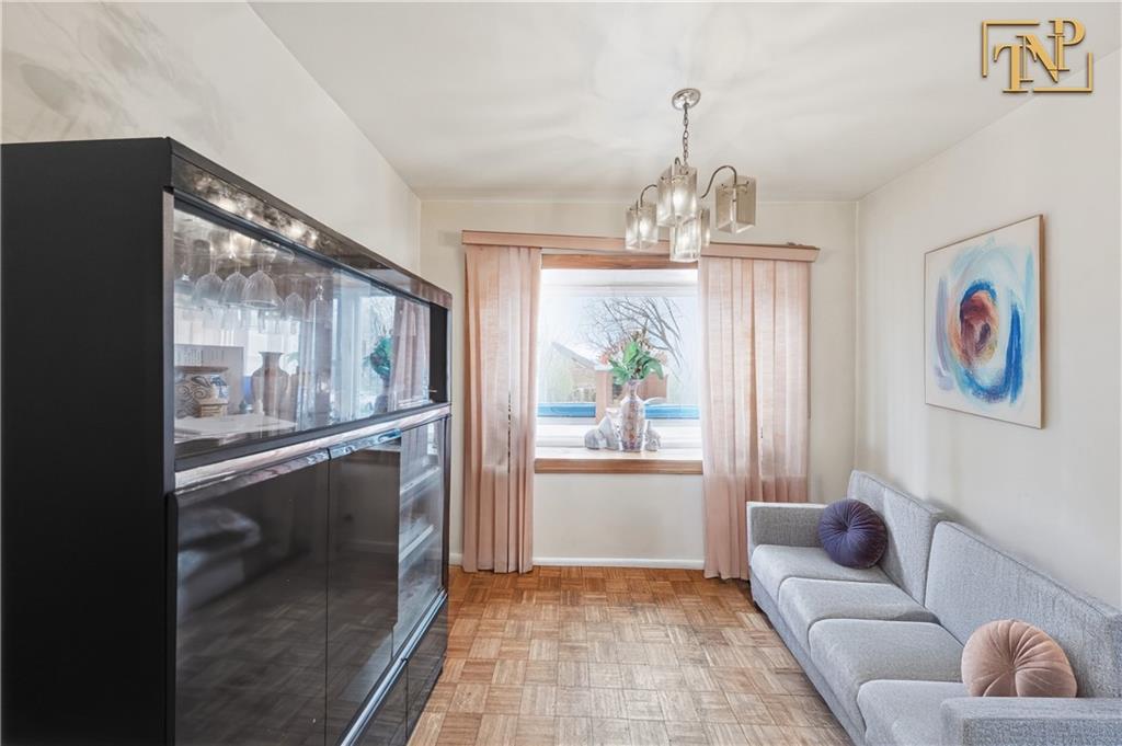 661 Euclid Avenue Image 5