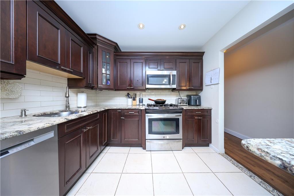 969 Armstrong Avenue, Staten  Island, New York, 10308 image 22