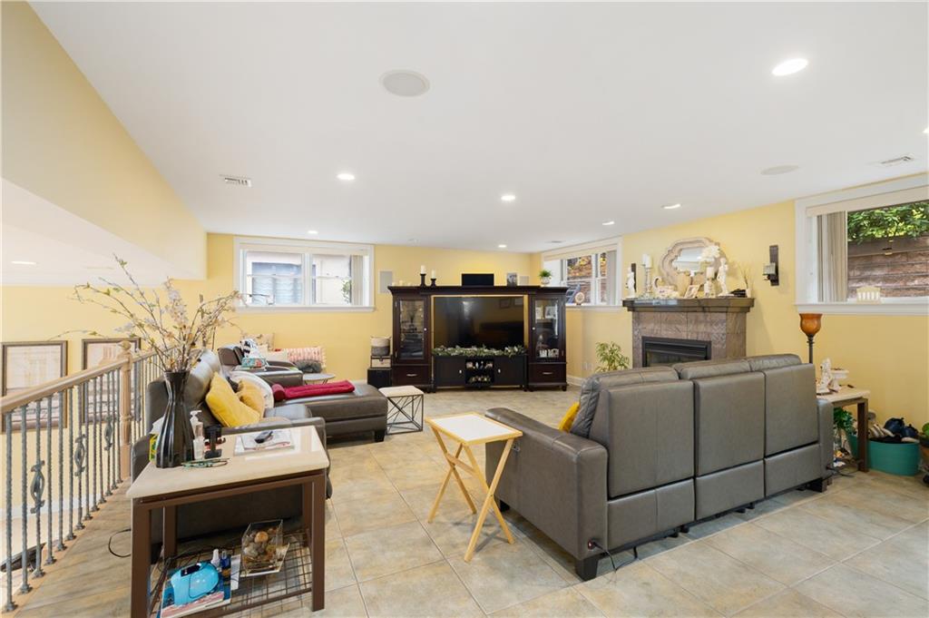 16 Diana Trail, Staten  Island, New York, 10304 image 14