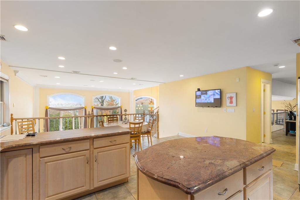 16 Diana Trail, Staten  Island, New York, 10304 image 17