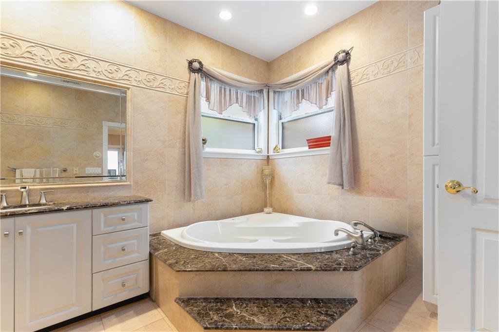 16 Diana Trail, Staten  Island, New York, 10304 image 28