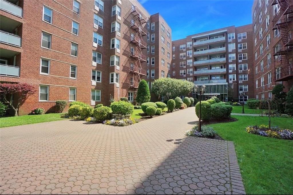 9201 Shore Road B703 Image 2