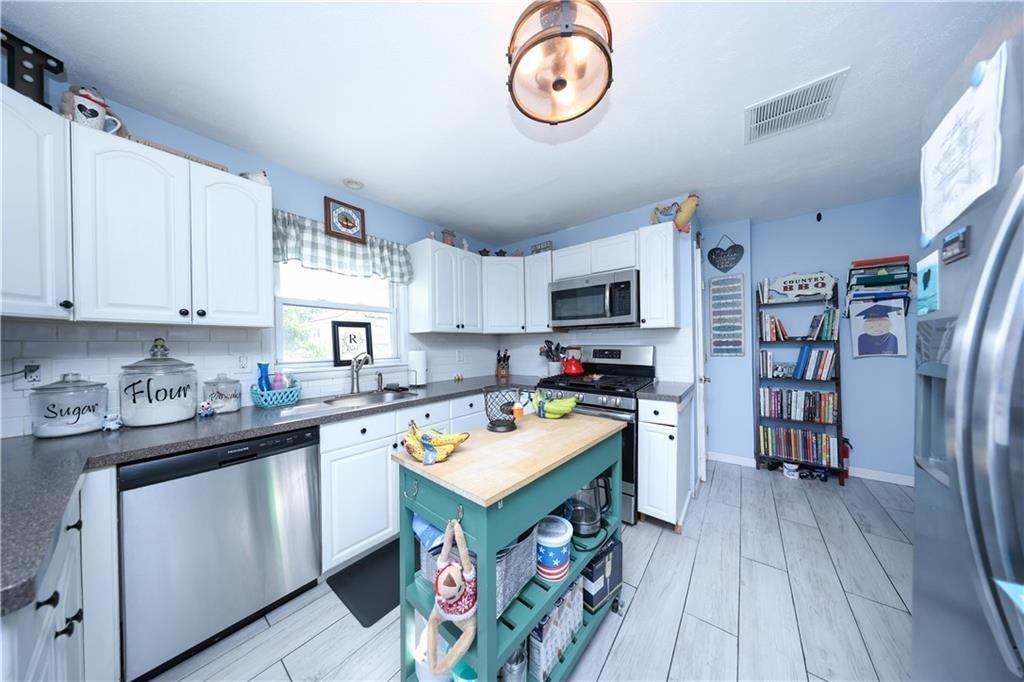 52 Pleasant Plains Avenue, Staten  Island, New York, 10309 image 10