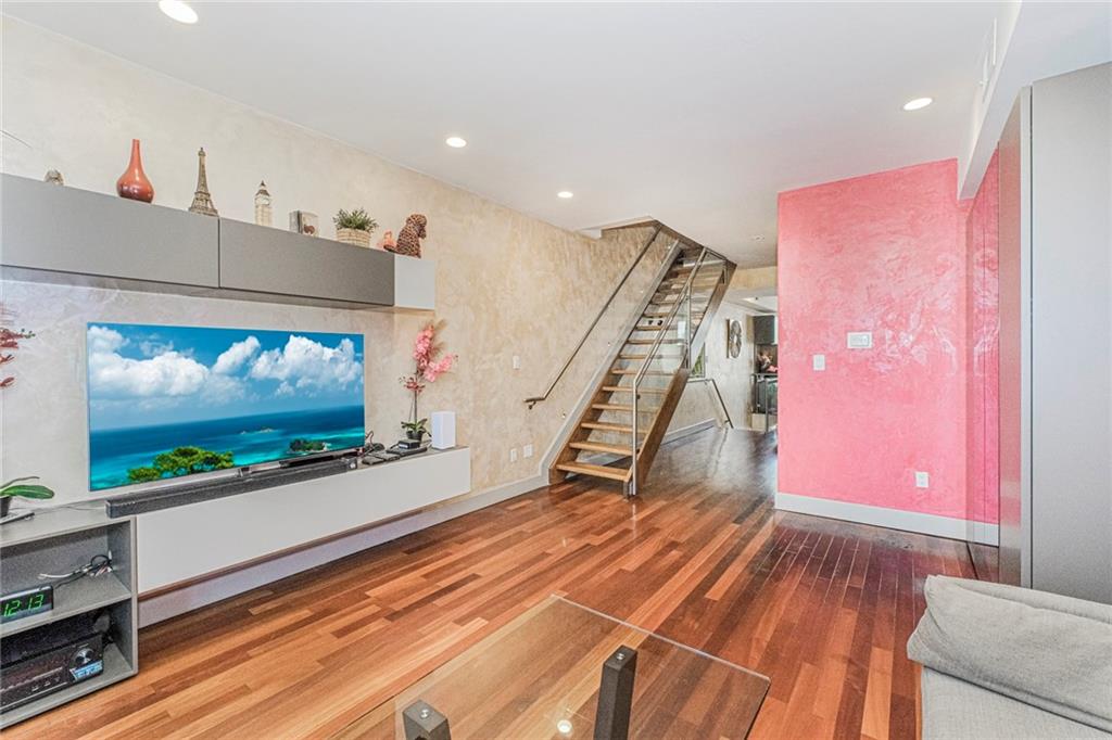 3116 EMMONS Avenue 4 Image 3