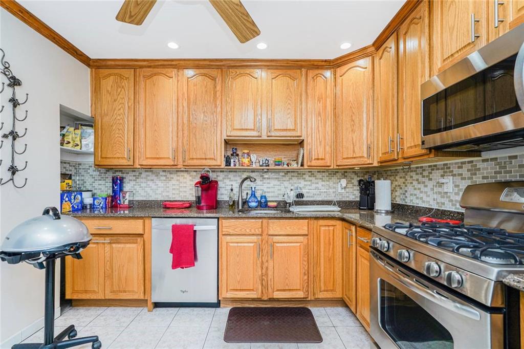 8686 Bay 16 Street, Brooklyn, New York, 11214 image 19