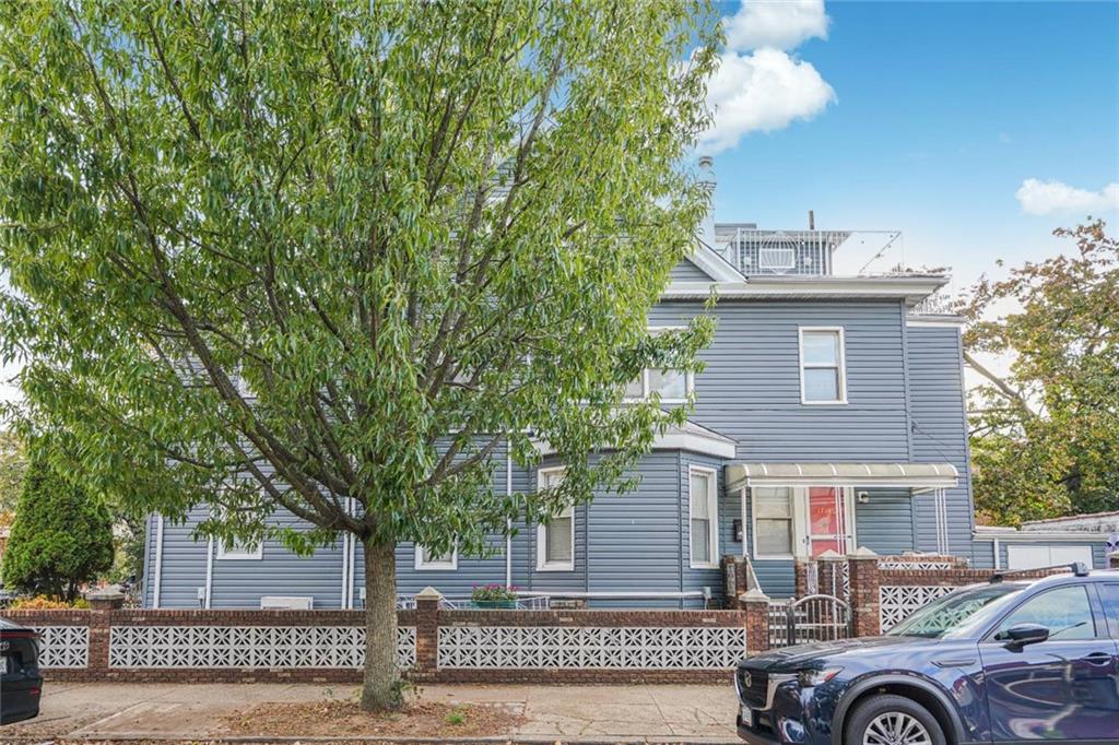 8686 Bay 16 Street Image 5