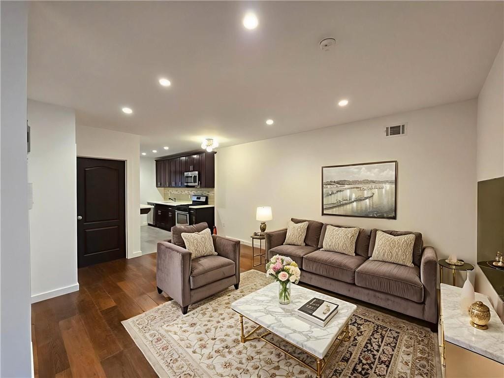 151 Noll Street Image 4