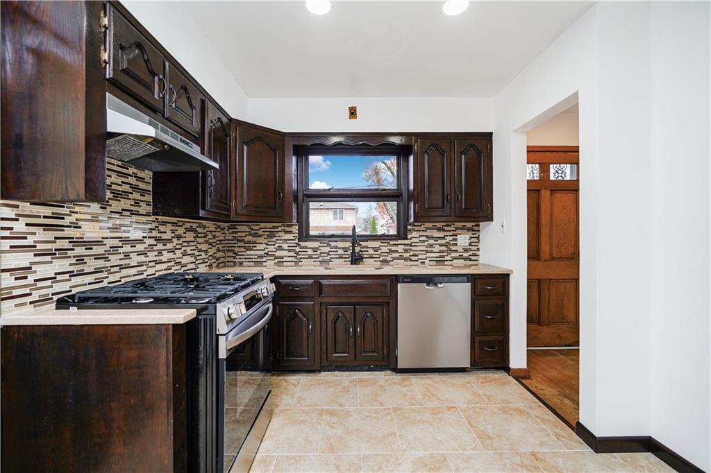 108 Adams Avenue Image 3