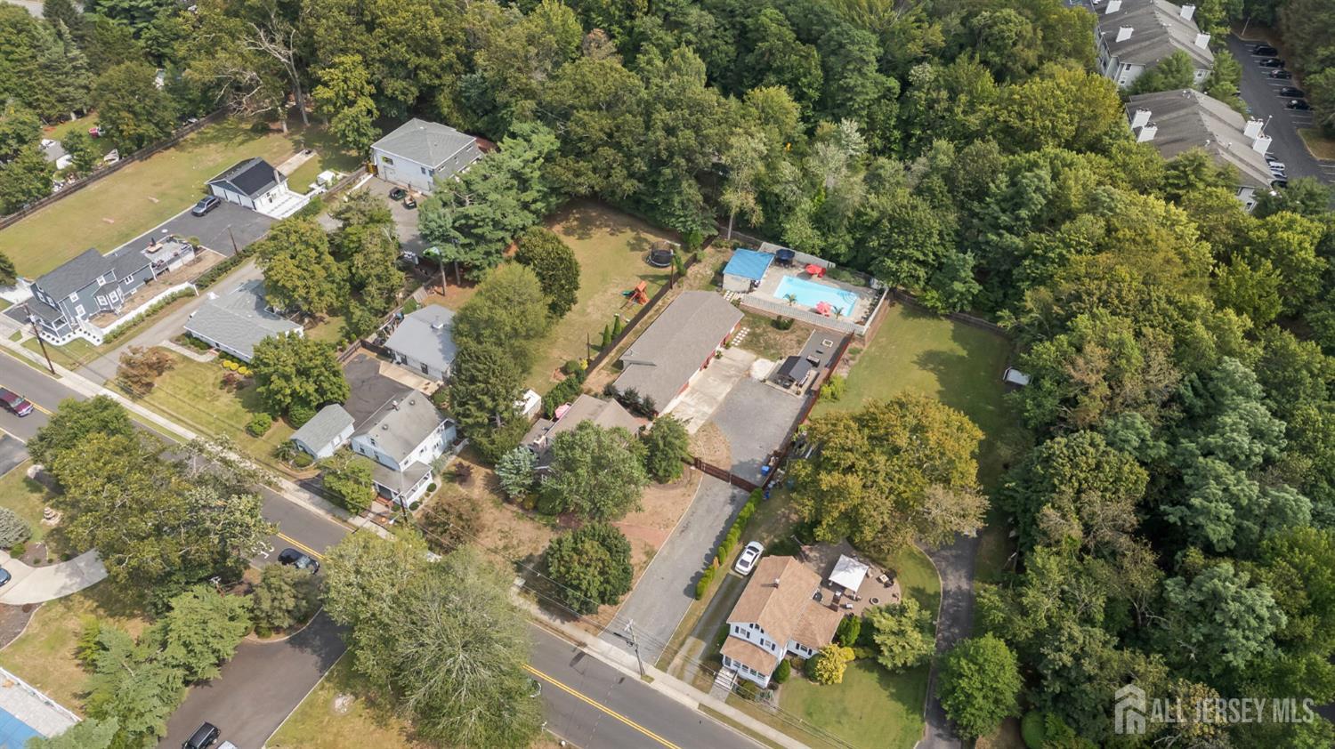 7 Lake Avenue, Helmetta, NJ, 08828 image 79