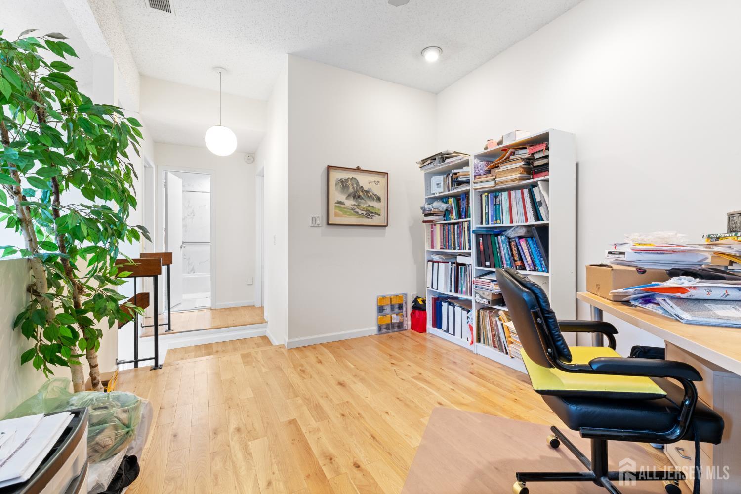 338 Westgate Drive, Edison, NJ, 08820 image 29