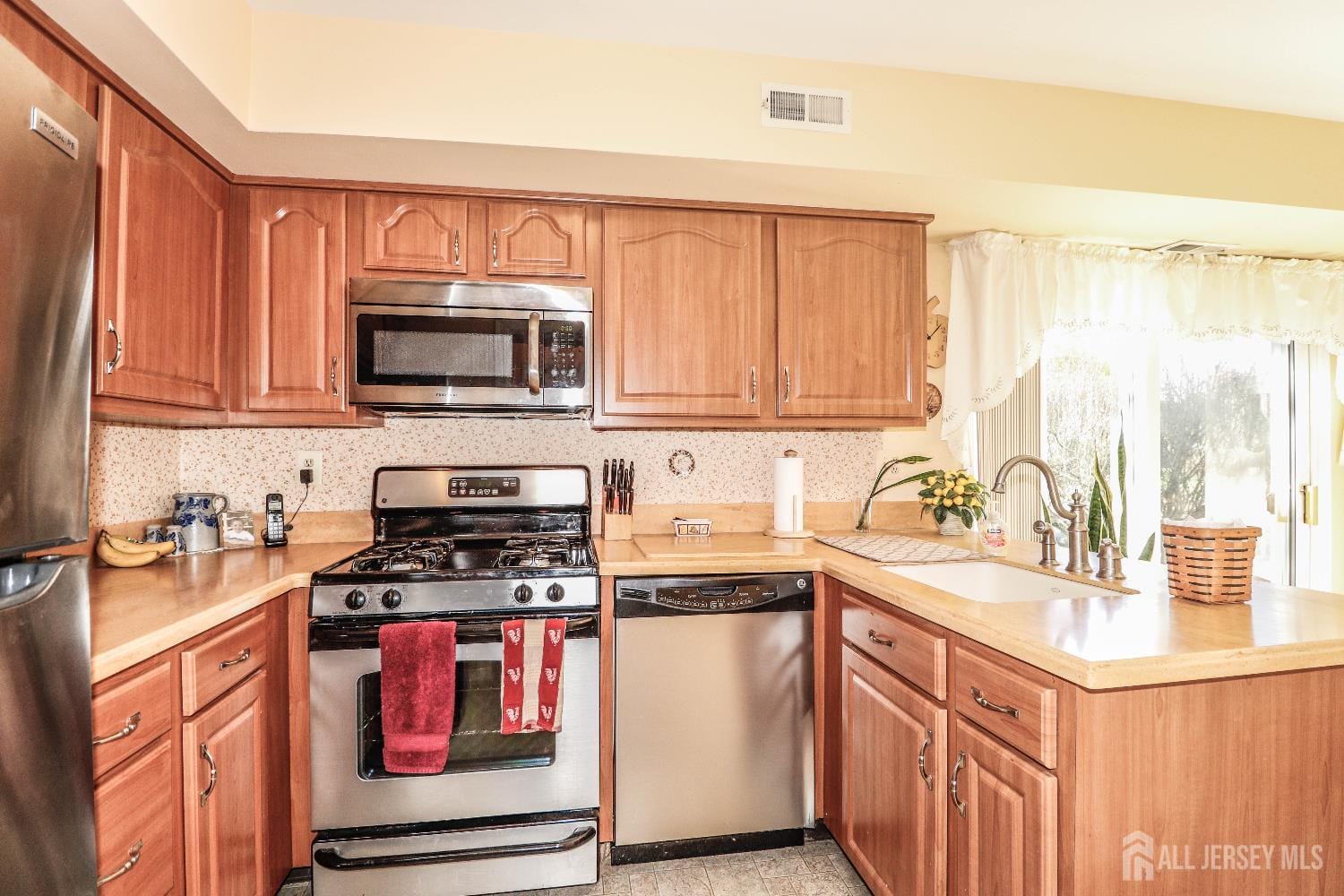 288 Waterlou Court, Franklin Twsp, NJ, 08873 image 19