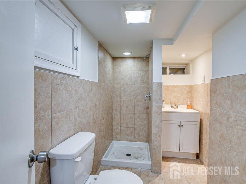 588 Charles Street, Perth Amboy, NJ, 08861 image 32