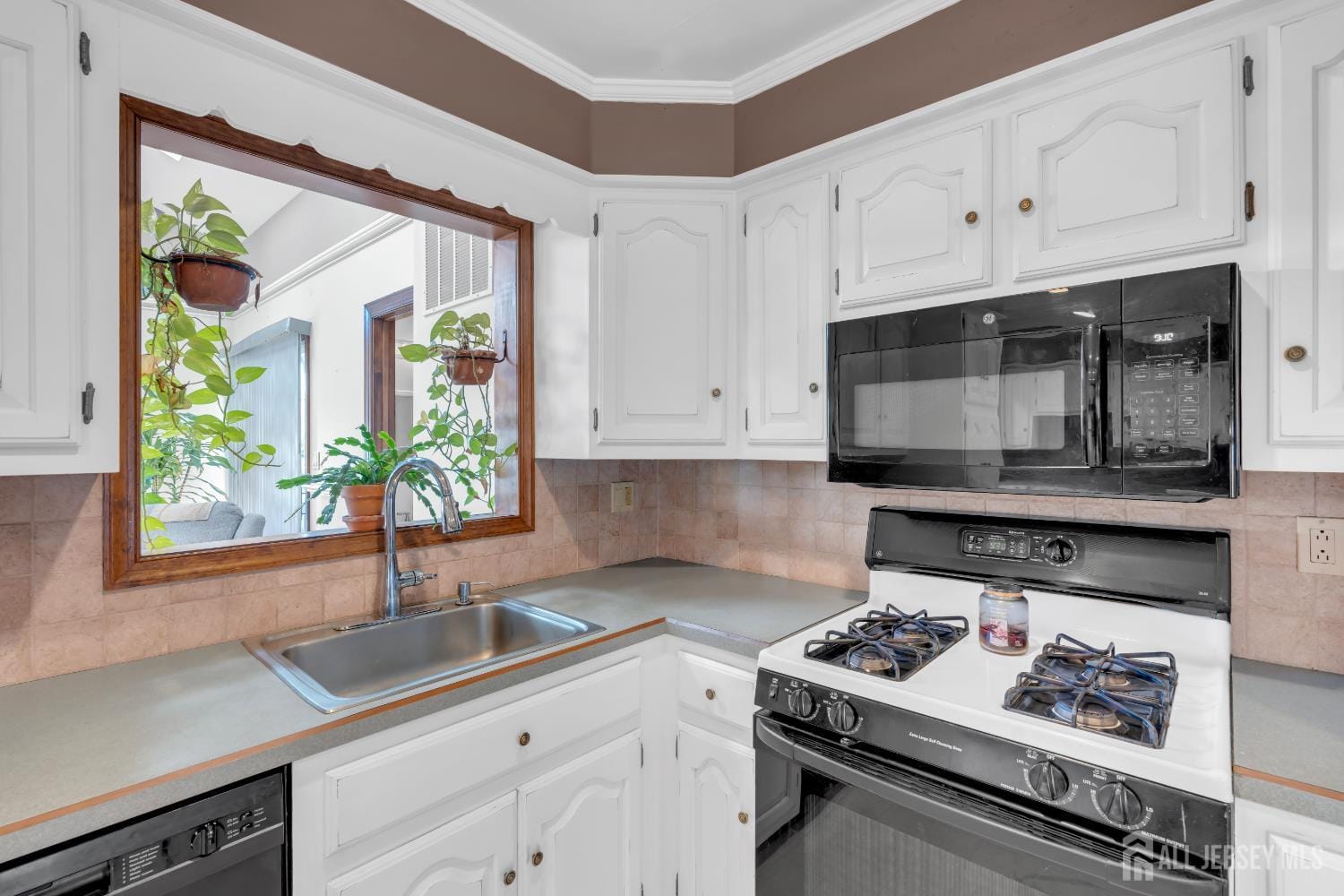 34 Roosevelt Avenue, East Brunswick, NJ, 08816 image 20