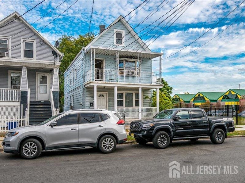 588 Charles Street Image 2