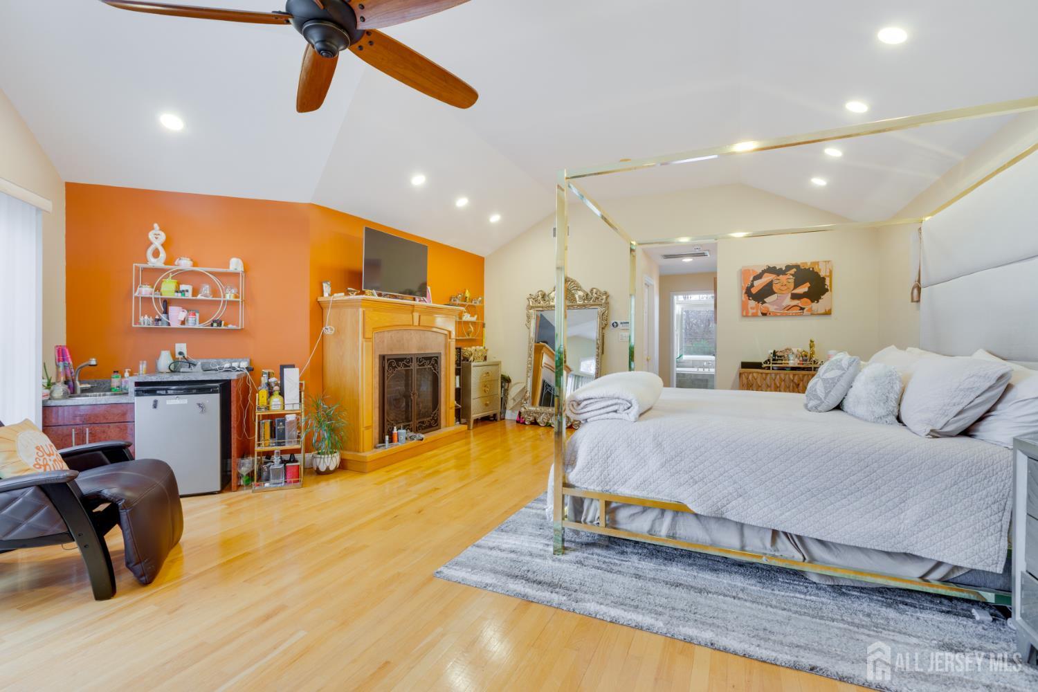 6 Milton Avenue Image 3