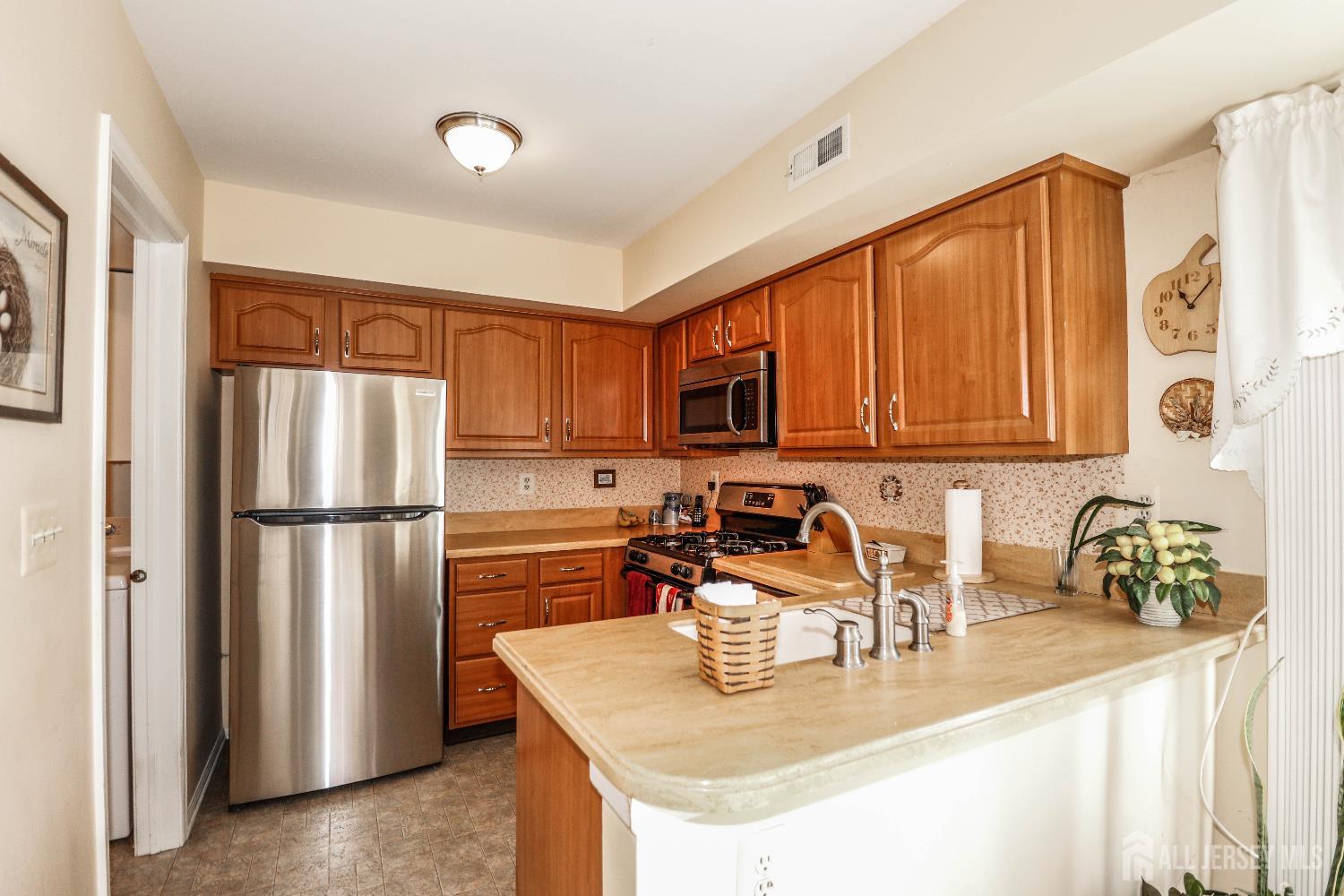 288 Waterlou Court, Franklin Twsp, NJ, 08873 image 18