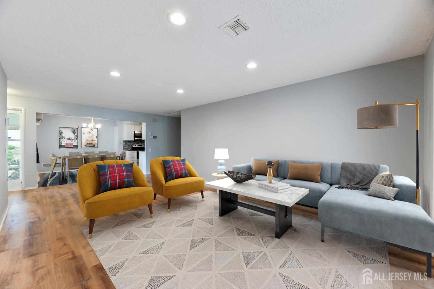 166 Laurel Plaza 166c Image 2