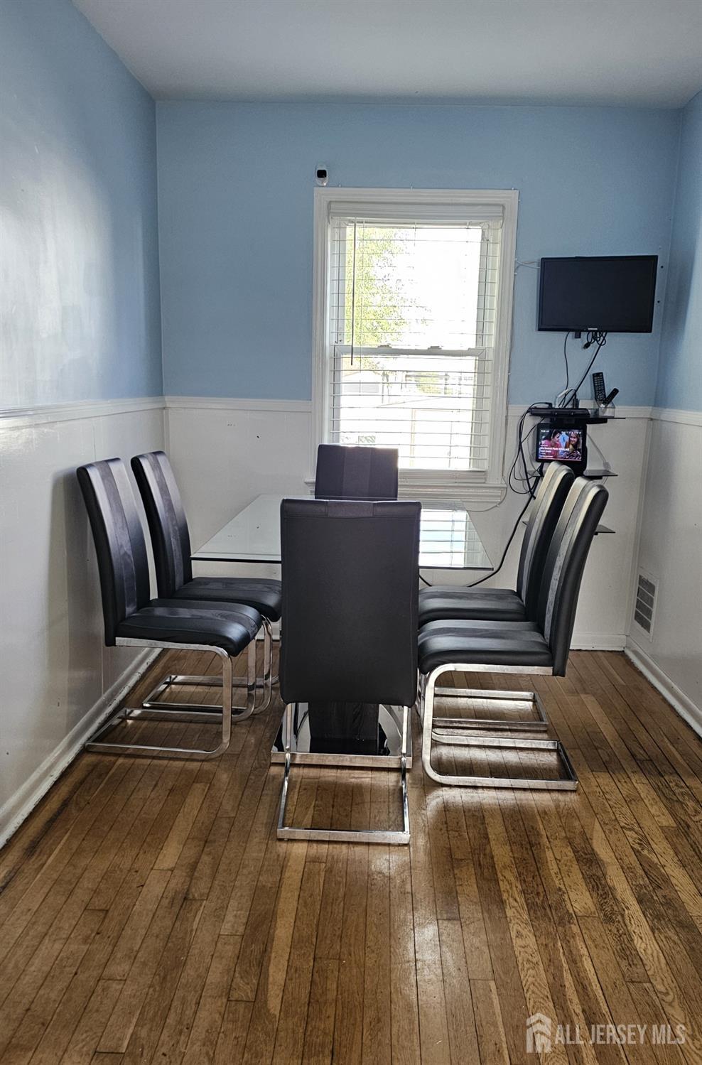 52 Martin Terrace Image 4