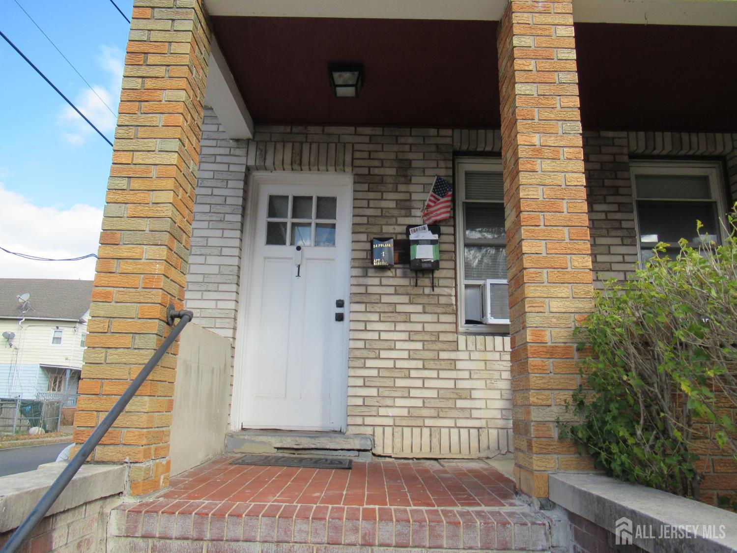 82 Pulaski Avenue Image 5