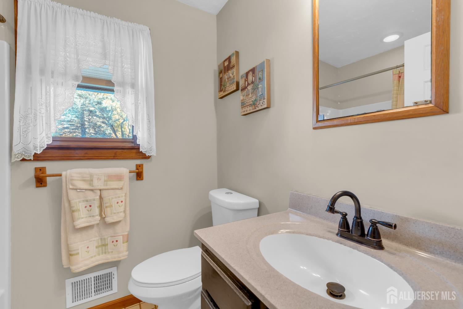34 Roosevelt Avenue, East Brunswick, NJ, 08816 image 32