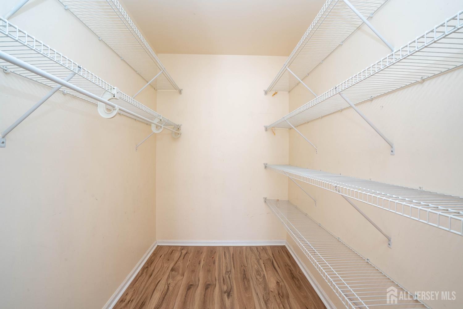 513 Waterford Drive, Edison, NJ, 08817 image 14