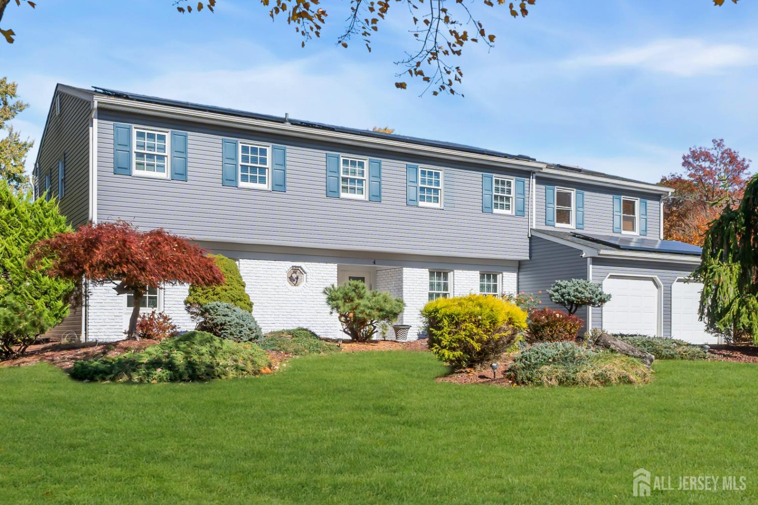 4 Canadian Woods Road Image 2