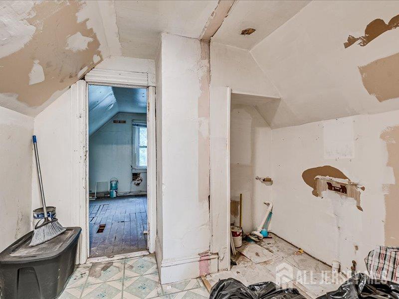588 Charles Street, Perth Amboy, NJ, 08861 image 29