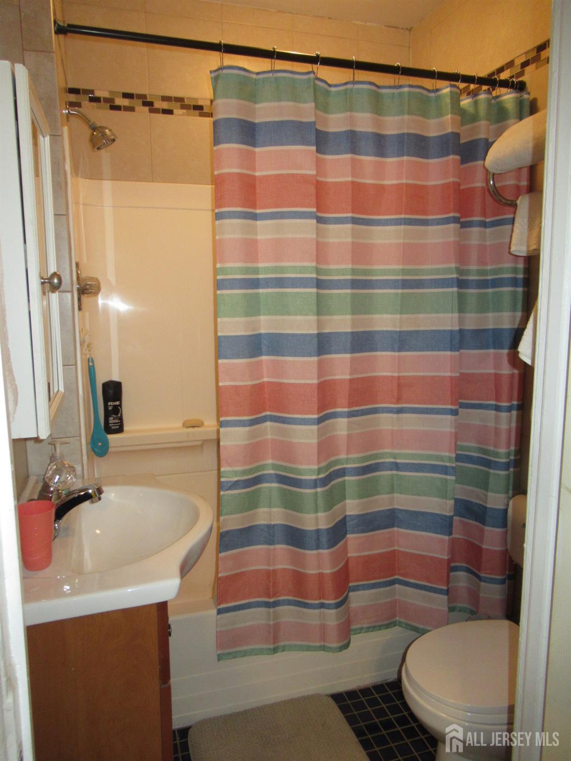 82 Pulaski Avenue, Carteret, NJ, 07008 image 17